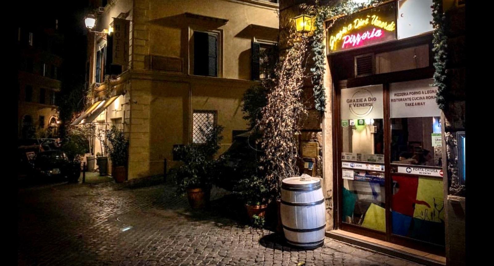 Photo of restaurant Grazie a Dio è Venerdi in Monti, Rome