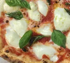 Restaurant pizza & pizza in Centro Storico, Salerno