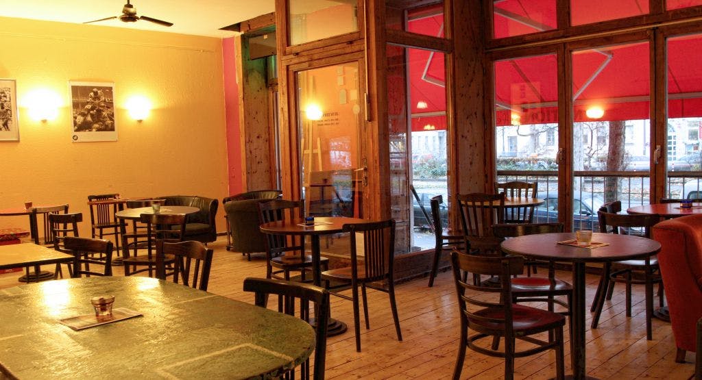 Photo of restaurant Junction Café in Kreuzberg, Berlin