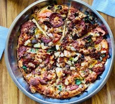 Restaurant La Collina Pizzeria in Belgrave, Melbourne