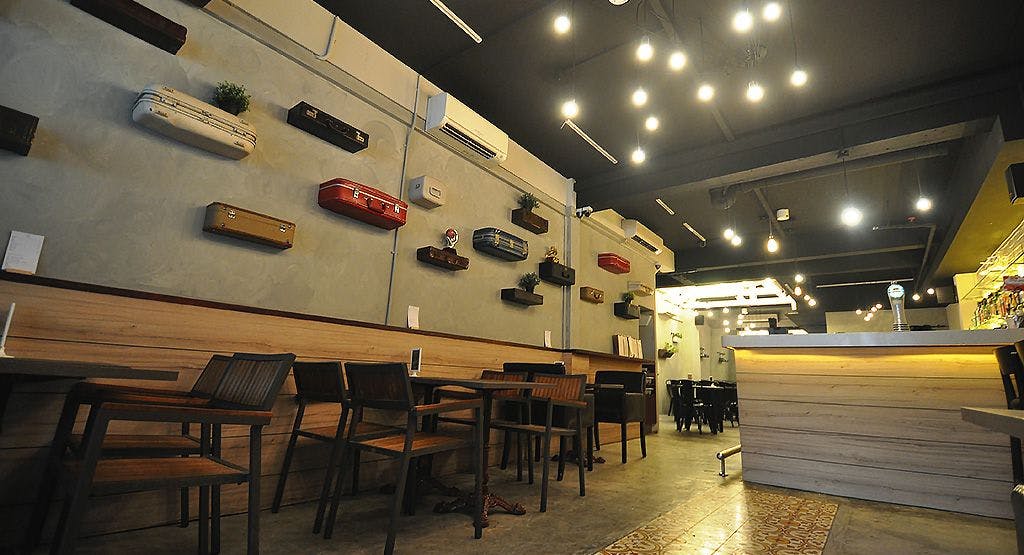 Photo of restaurant Den Bar & Kitchen in Tanjong Pagar, Singapore