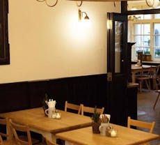 Restaurant Wirtshaus Maximilian in Glockenbachviertel, Munich