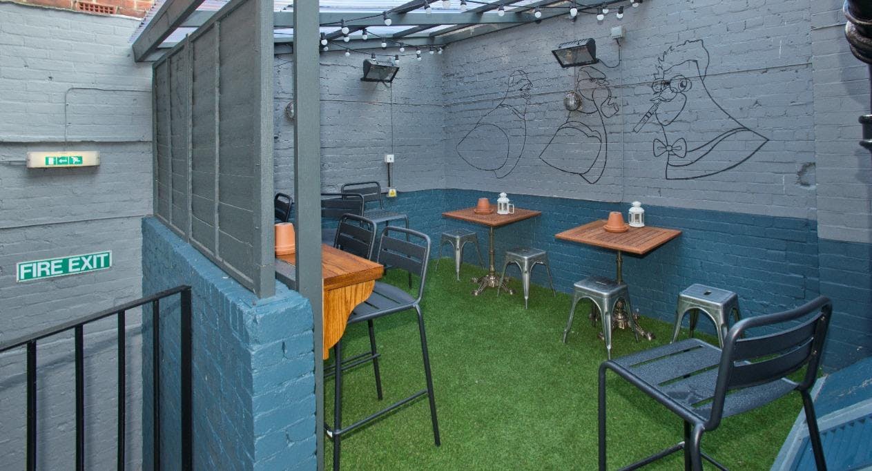 Photo of restaurant Three Pigeons Guildford in Town Centre, Guildford