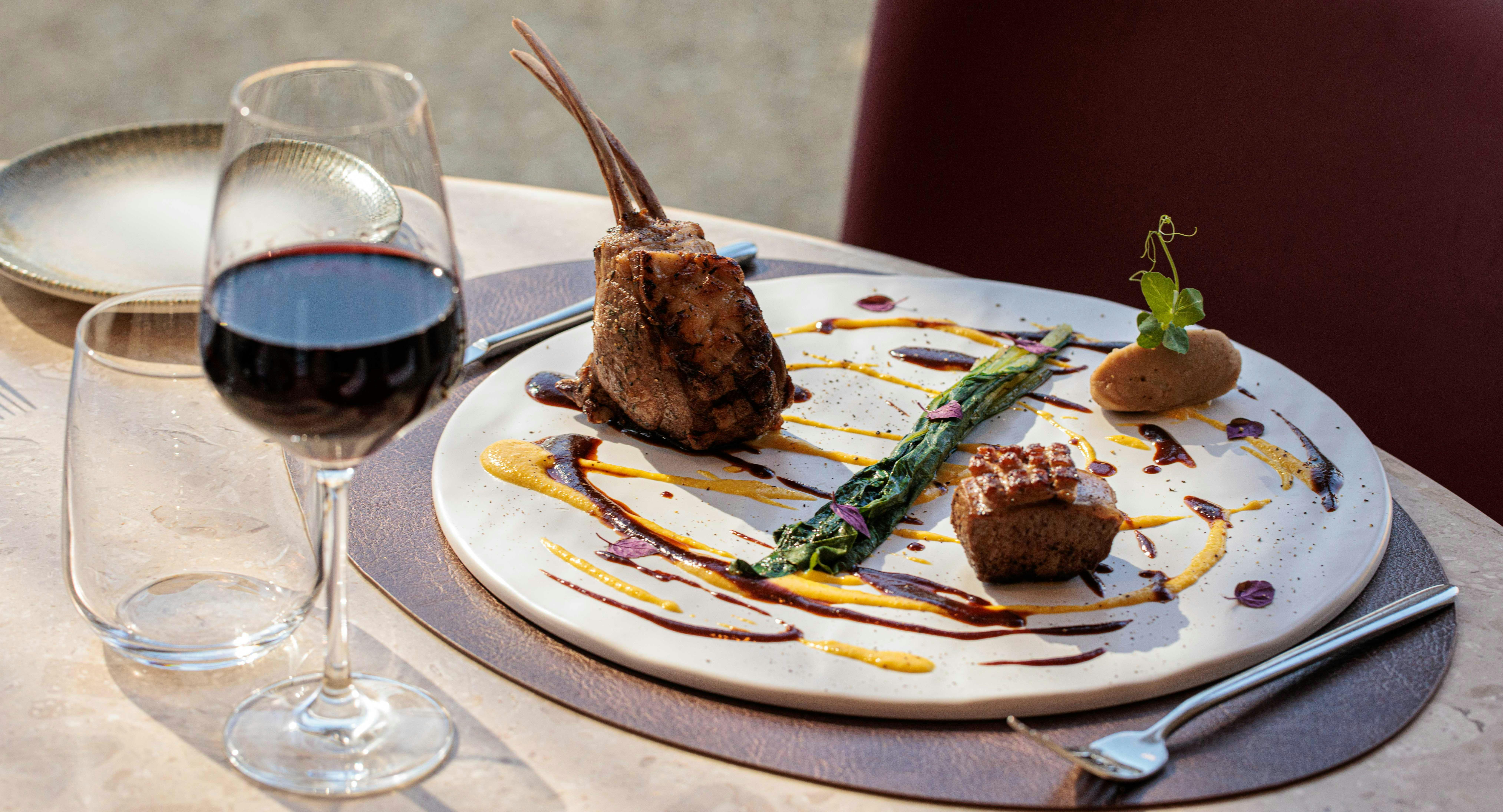Restaurant L&#x27;Emiliano Bar &amp; Restaurant in San Lazzaro, Bologna