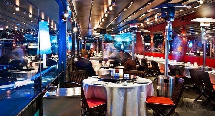 Kuruçesme, Istanbul şehrindeki Dragon Restaurant Reina restoranının fotoğrafı