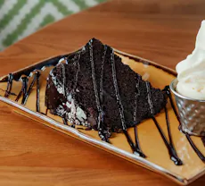 Restaurant HARVESTER KINGS HEAD FRIMLEY GREEN in Town Centre, Camberley