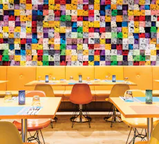 Restaurant Chat & Chow Casual Dining Restaurant in Bugis, Singapore