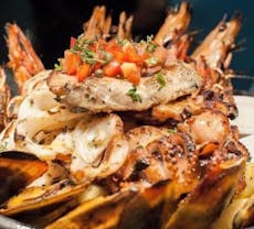 Restaurant Meet the Greek in Brighton-Le-Sands, Sydney