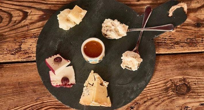 Restaurant Sapori Solari - Salumeria Bistrot in Bande Nere, Milan