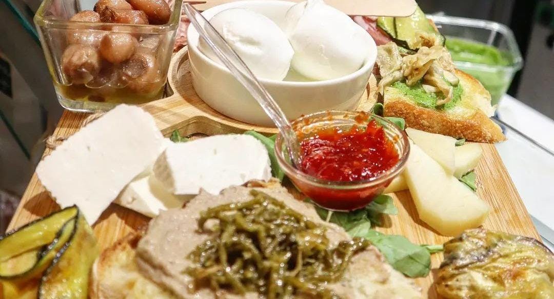 Photo of restaurant da Giù Food and Beverage in Navile, Bologna - Photo 3