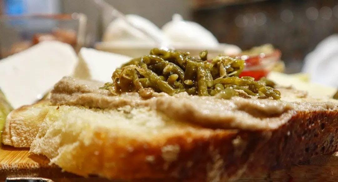 Restaurant da Giù Food and Beverage in Navile, Bologna