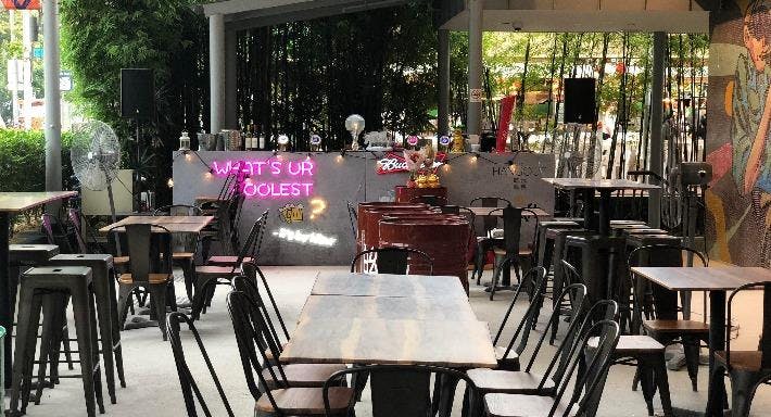 Photo of restaurant Hangout in Esplanade, Singapore