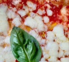 Restaurant La pizza popolare in Fiera, Milan