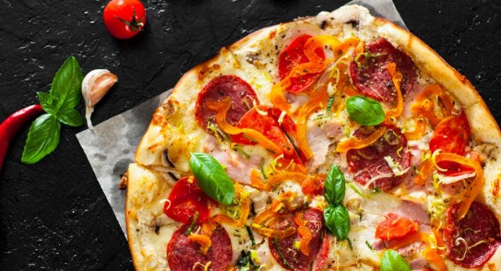 Restaurant Be'La Pizza & Cafe in Highgate, London