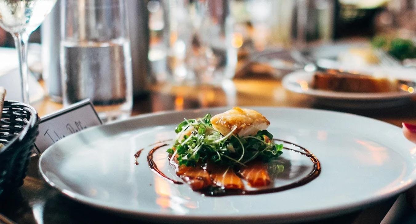 Restaurant Golden Sands Bistro in Eastern Beach, Auckland