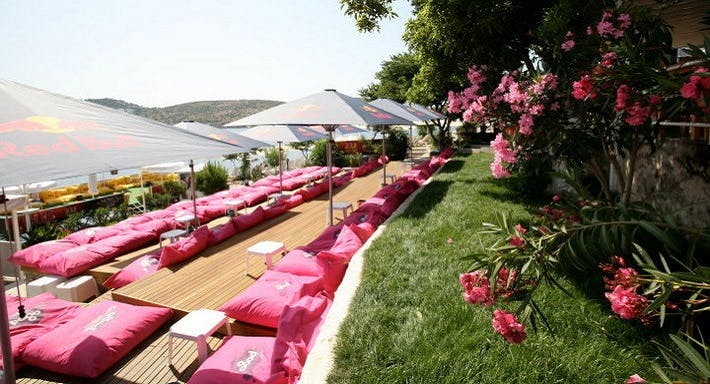 Bitez, Bodrum şehrindeki Sarnıç Beach restoranının fotoğrafı