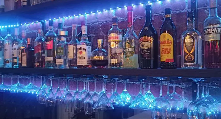 Photo of restaurant Pezzetinos Pizza & Bar in Essendon, Melbourne - Photo 3