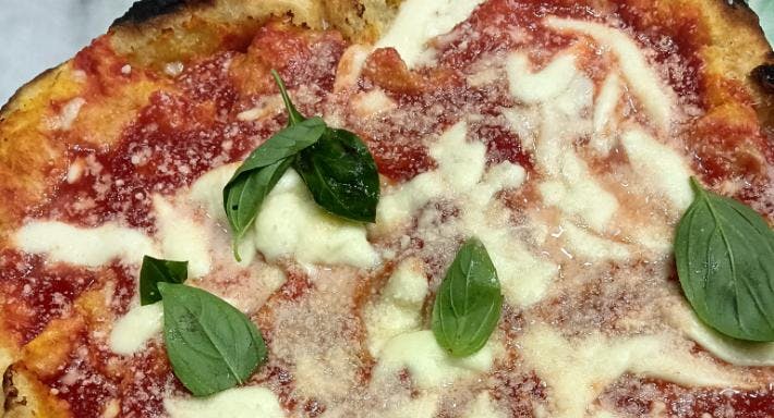 Restaurant Pizzeria Diametro 33 in Ponti Rossi, Naples