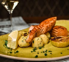 Restaurant NEWS - Cafe • Bar • Restaurant in 15. Bezirk, Wien