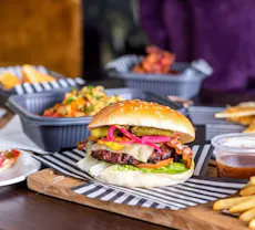 Restaurant APPLE TREE GERRARDS CROSS in Uxbridge, London