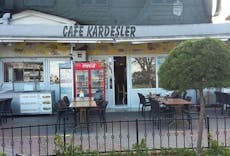 Burgazada, İstanbul şehrindeki Cafe Kardeşler Restaurant restoranı