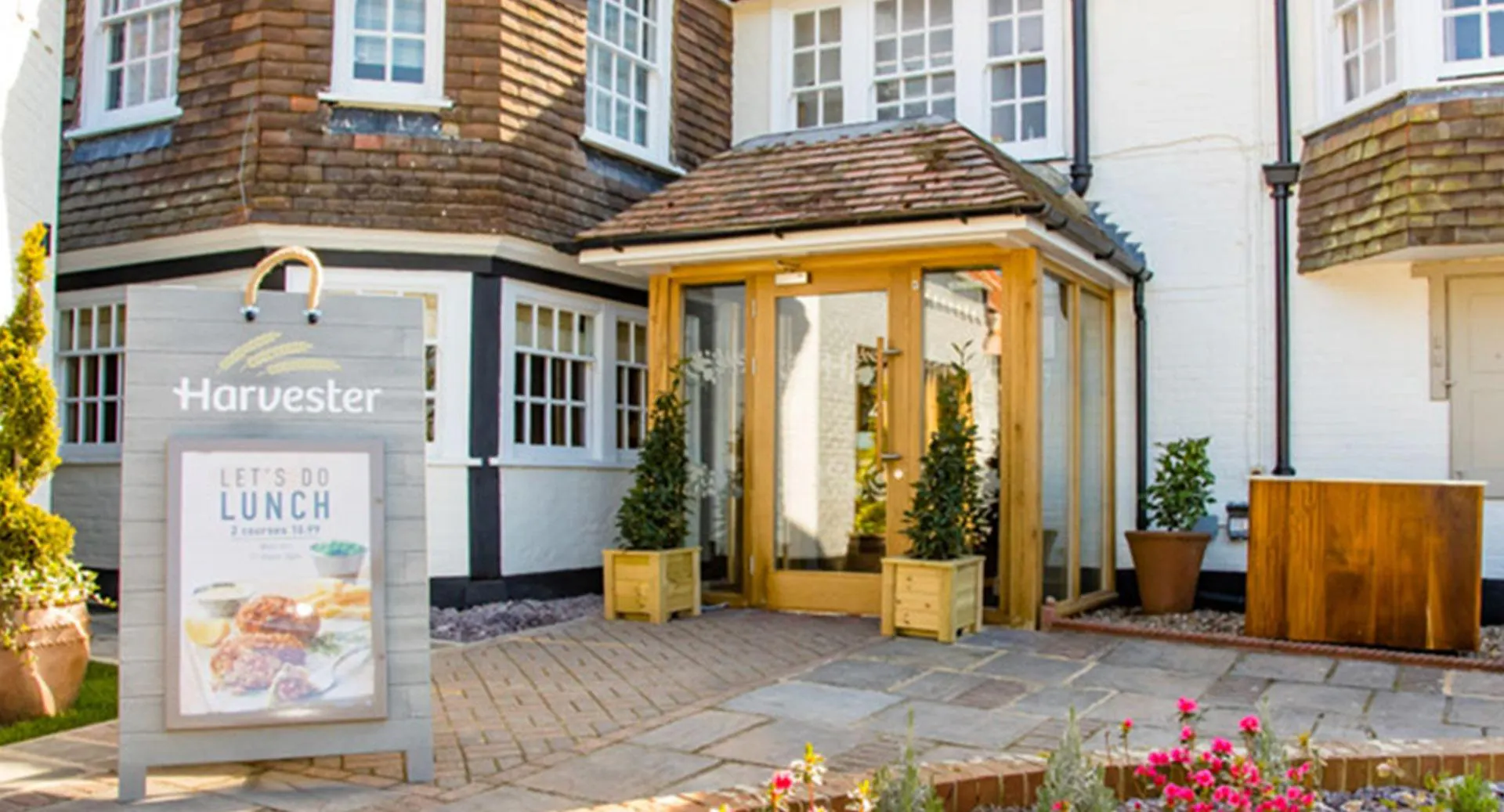 Photo of restaurant HARVESTER BLACKSMITHS ARMS HIGH WYCOMBE in Town Centre, Marlow - Photo 6