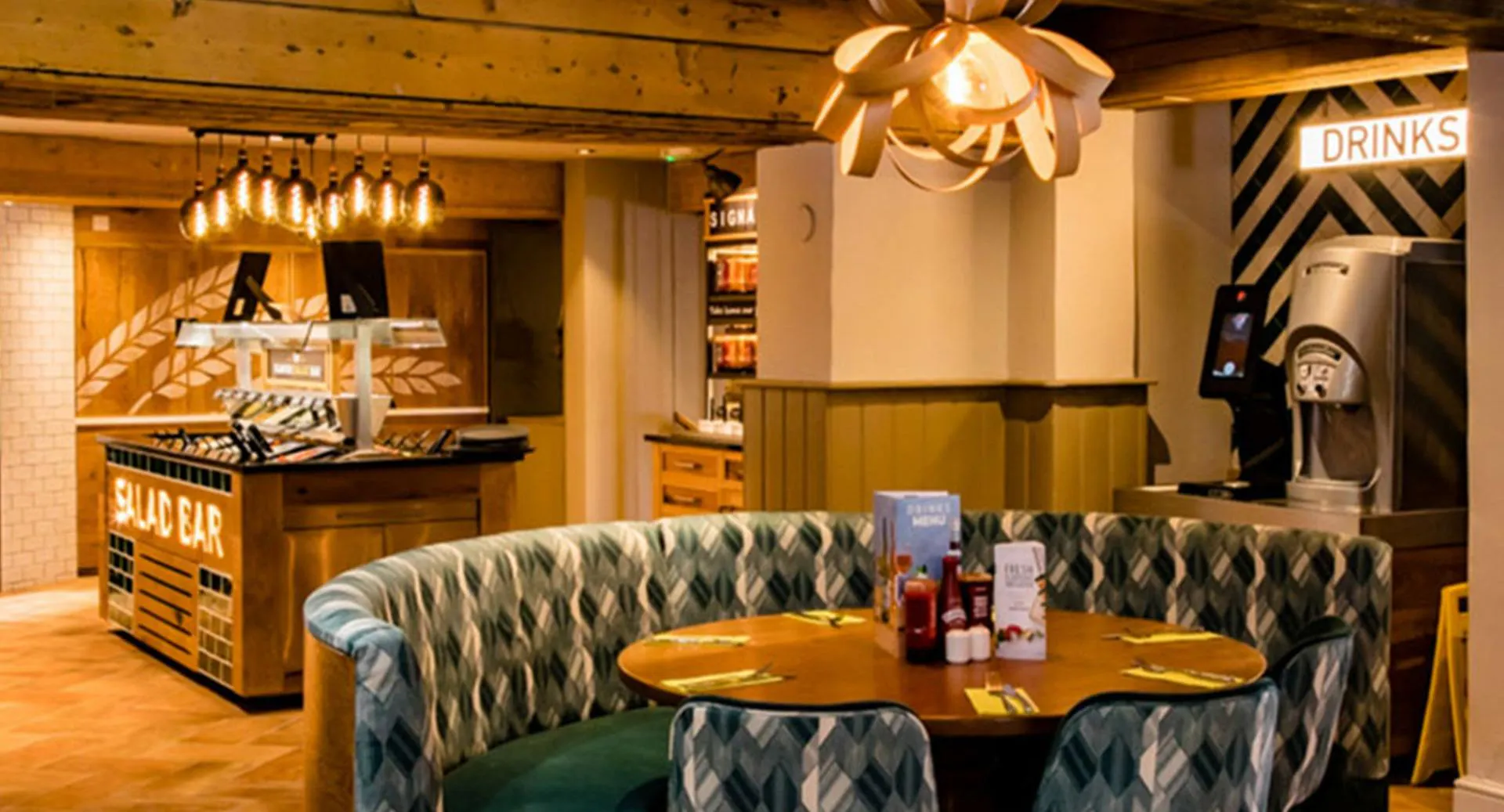 Photo of restaurant HARVESTER BLACKSMITHS ARMS HIGH WYCOMBE in Town Centre, Marlow - Photo 5