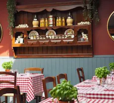 Restaurant Luigis al Fresco in Town Centre, Maldon