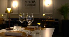 Restaurant Oyster Lounge in Quadrilatero, Turin