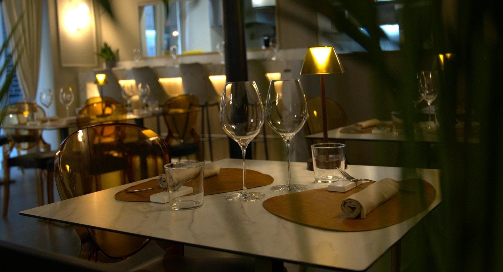 Restaurant Oyster Lounge in Quadrilatero, Turin