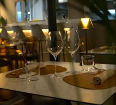 Restaurant Oyster Lounge in Quadrilatero, Turin