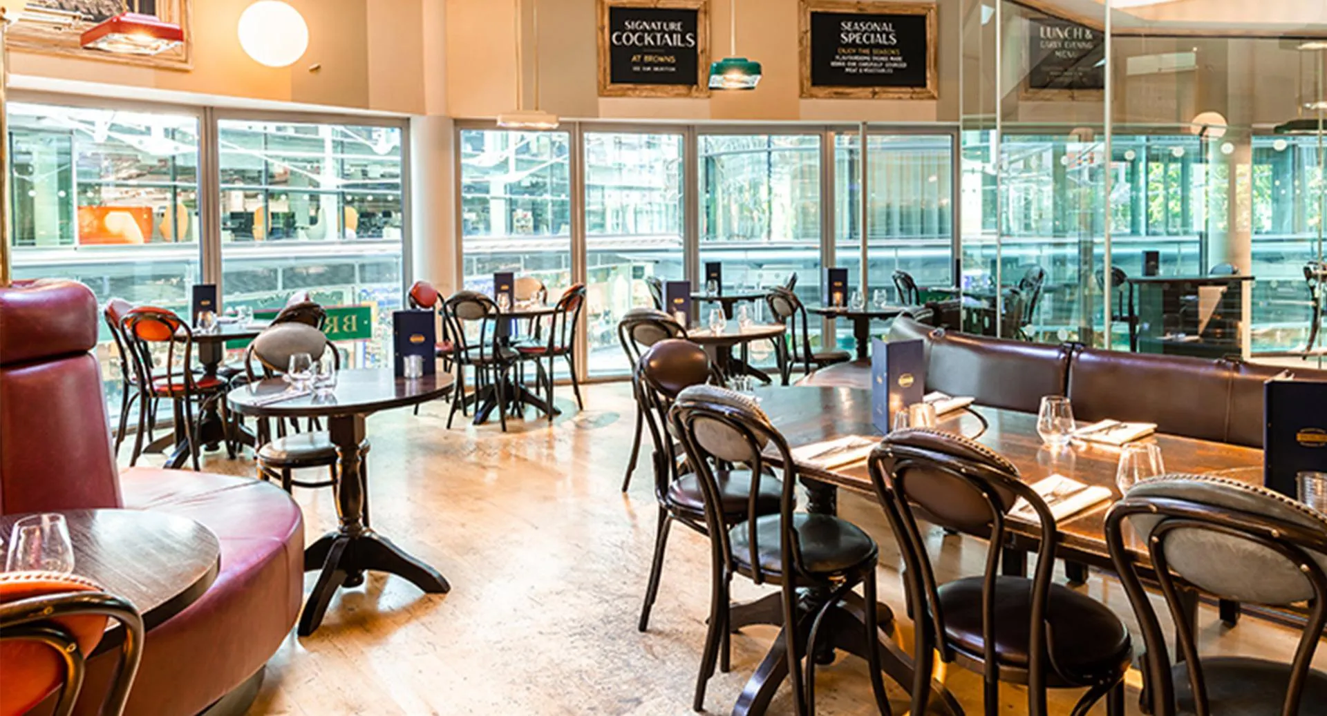 Photo of restaurant Browns Victoria in Soho, London - Photo 7