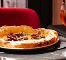 Restaurant Santissima Pizza in Centro Storico, Naples