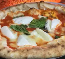 Restaurant Pizzeria-Osteria E Io Pago in Terzigno, Naples