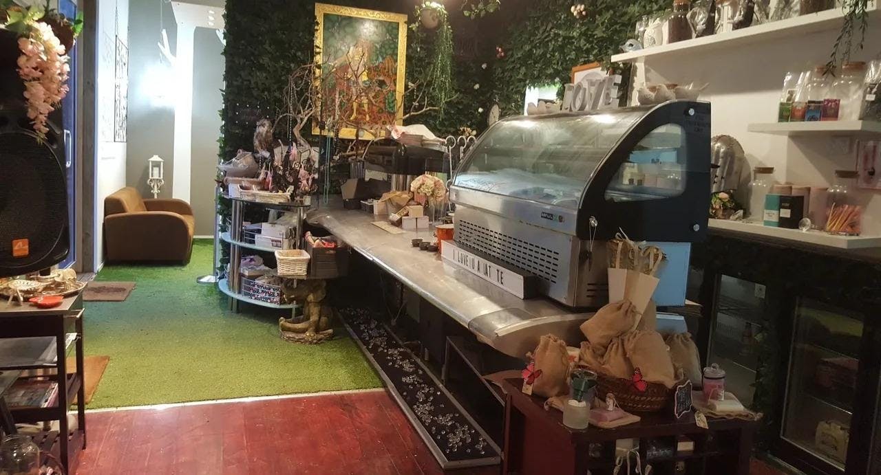 Restaurant Mango's Nuts Cafe & Restaurant in Ferny Creek, Melbourne