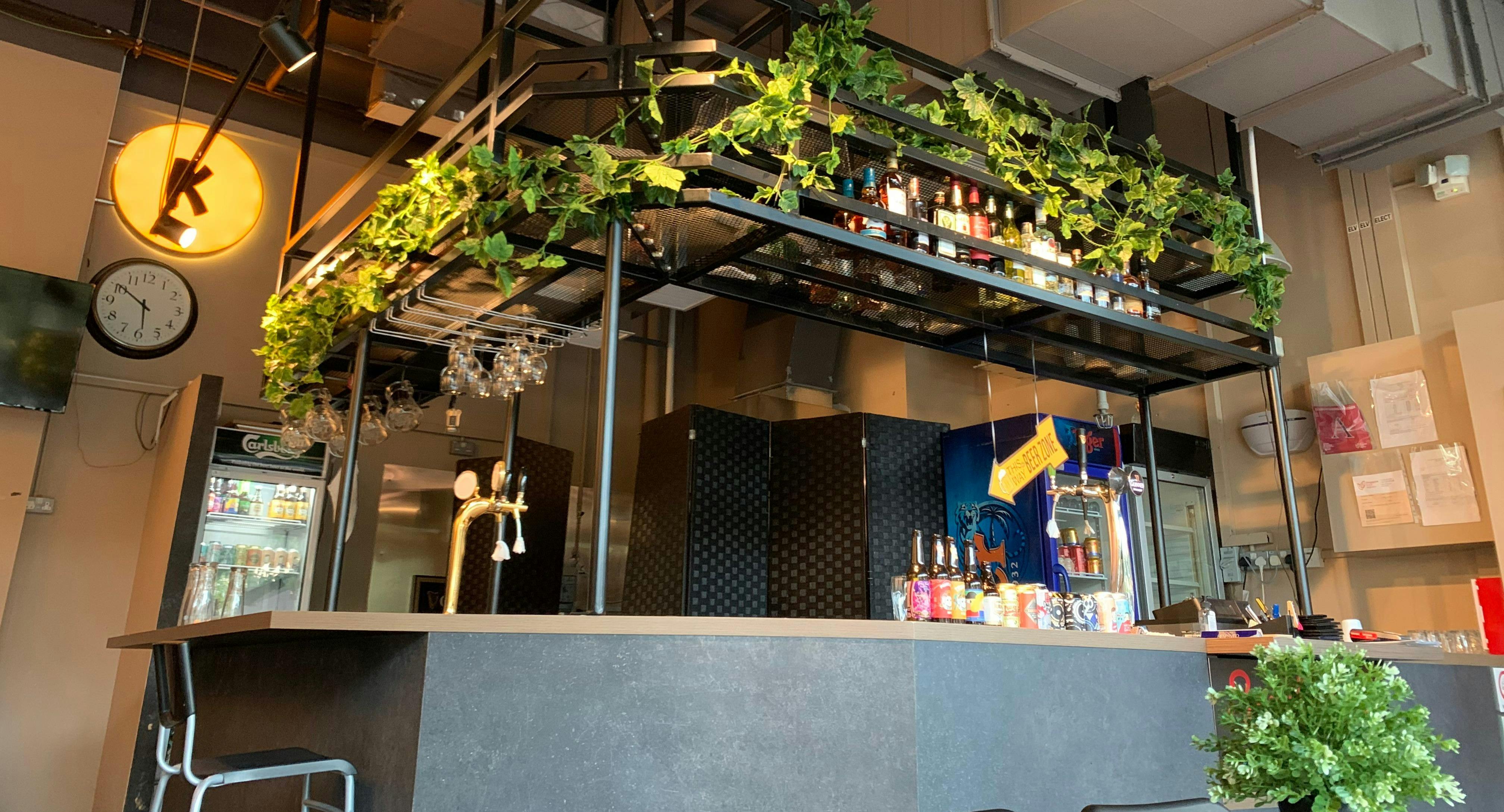 Image 2 of restaurant Kalonn Craft Beer & Wine Bistro