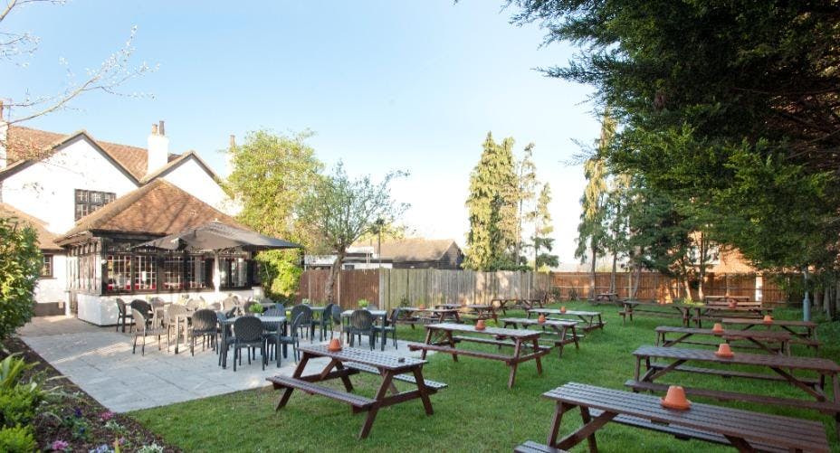 Photo of restaurant The Crown & Crooked Billet, Woodford in Walthamstow, London