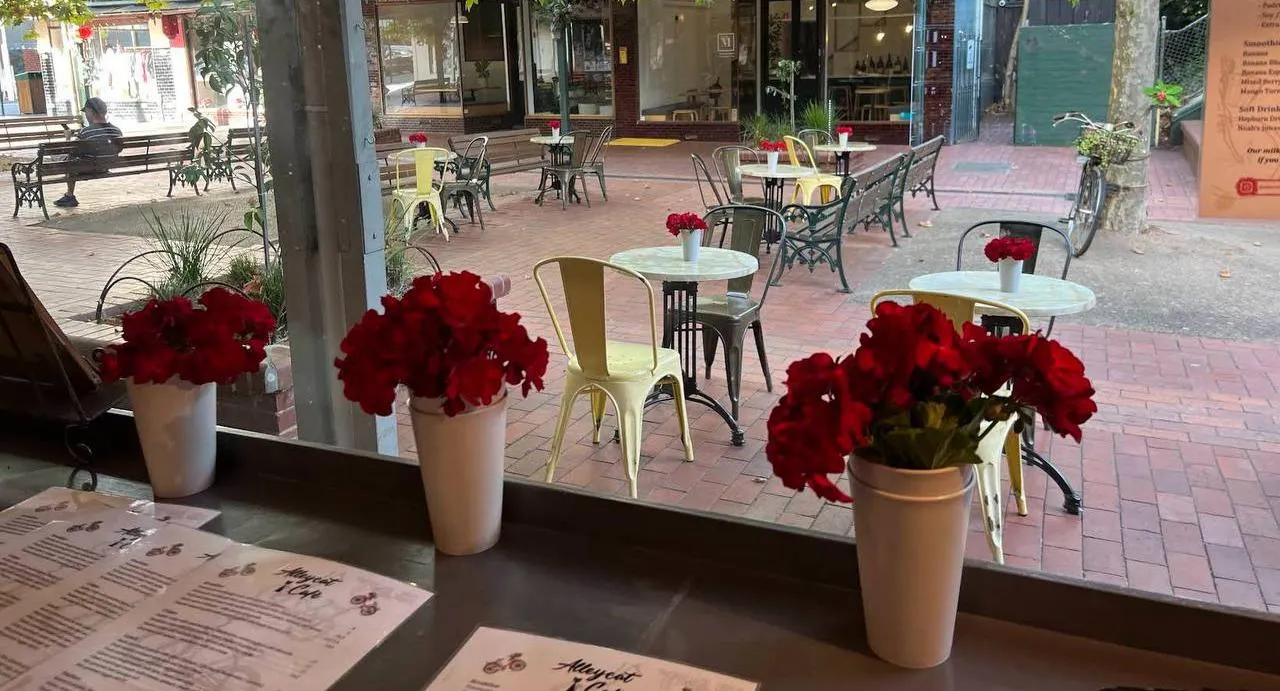 Photo of restaurant Alleycat Cafe in Canterbury, Melbourne - Photo 13