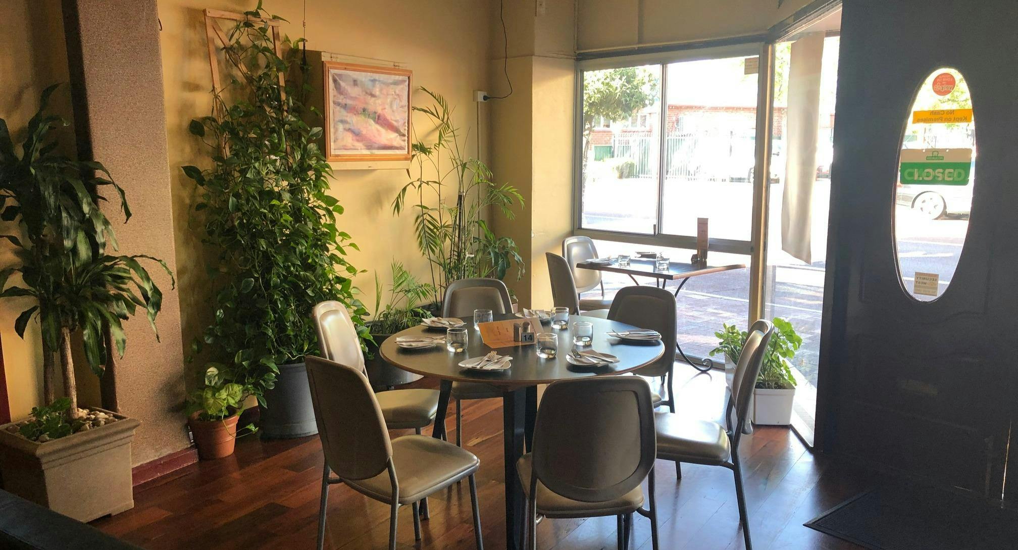 Restaurant The Original Jewel of the Park in Lathlain, Perth