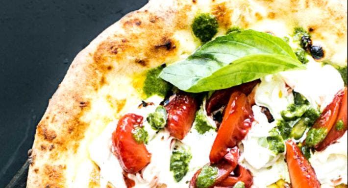 Restaurant Pizza Napolitana in Cockfosters, London