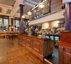 Restaurant Yates Hull in ,