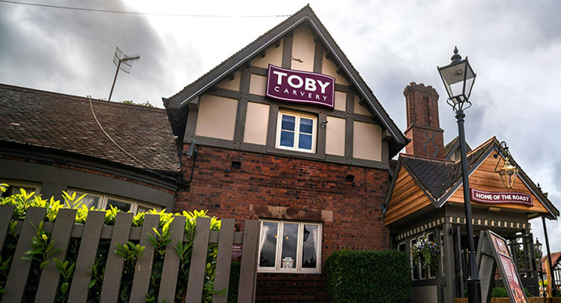 Photo of restaurant Toby Carvery Oaklands in Edgware, London - Photo 3