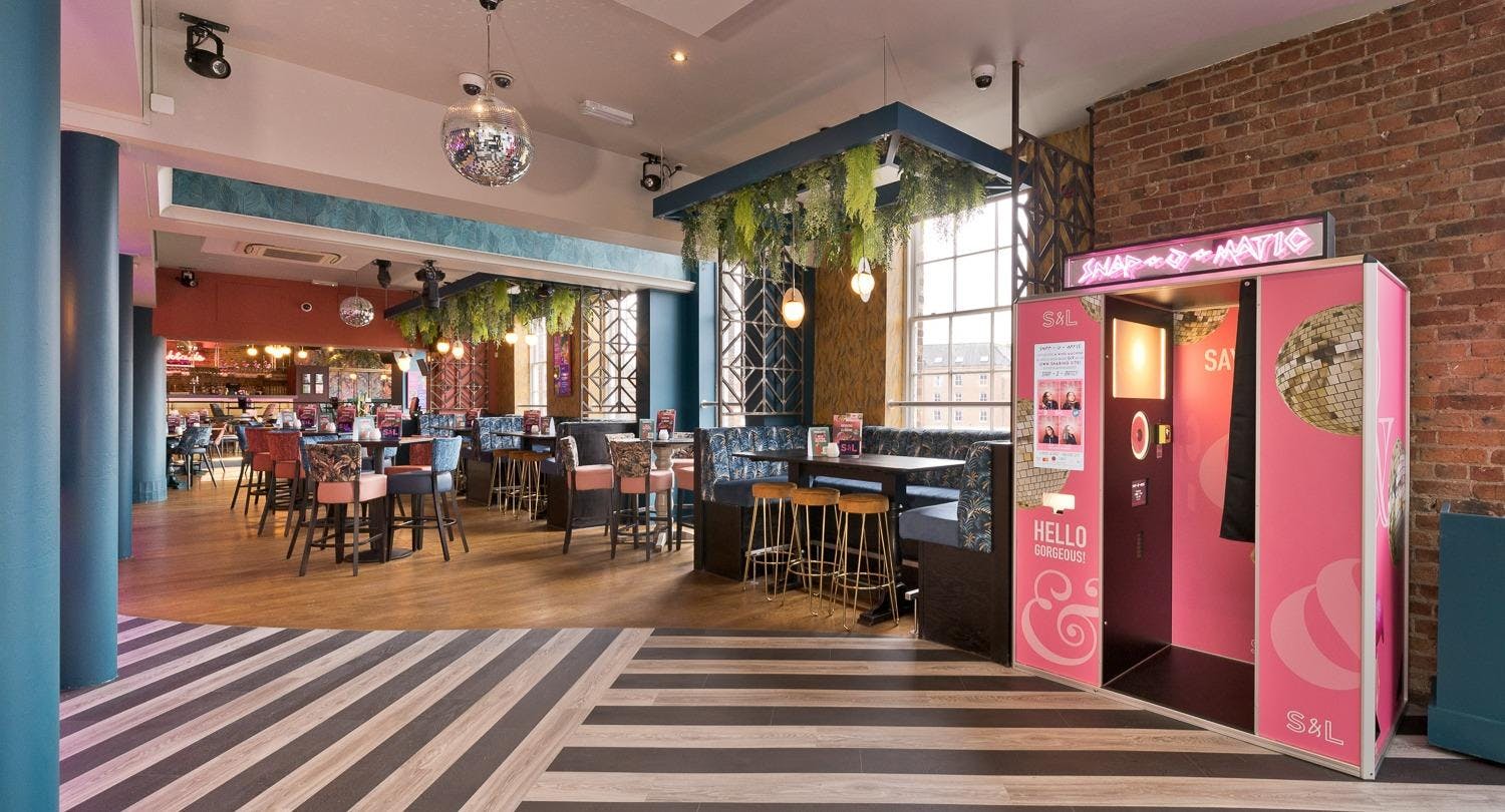 Image 2 of restaurant Slug & Lettuce York Riverside