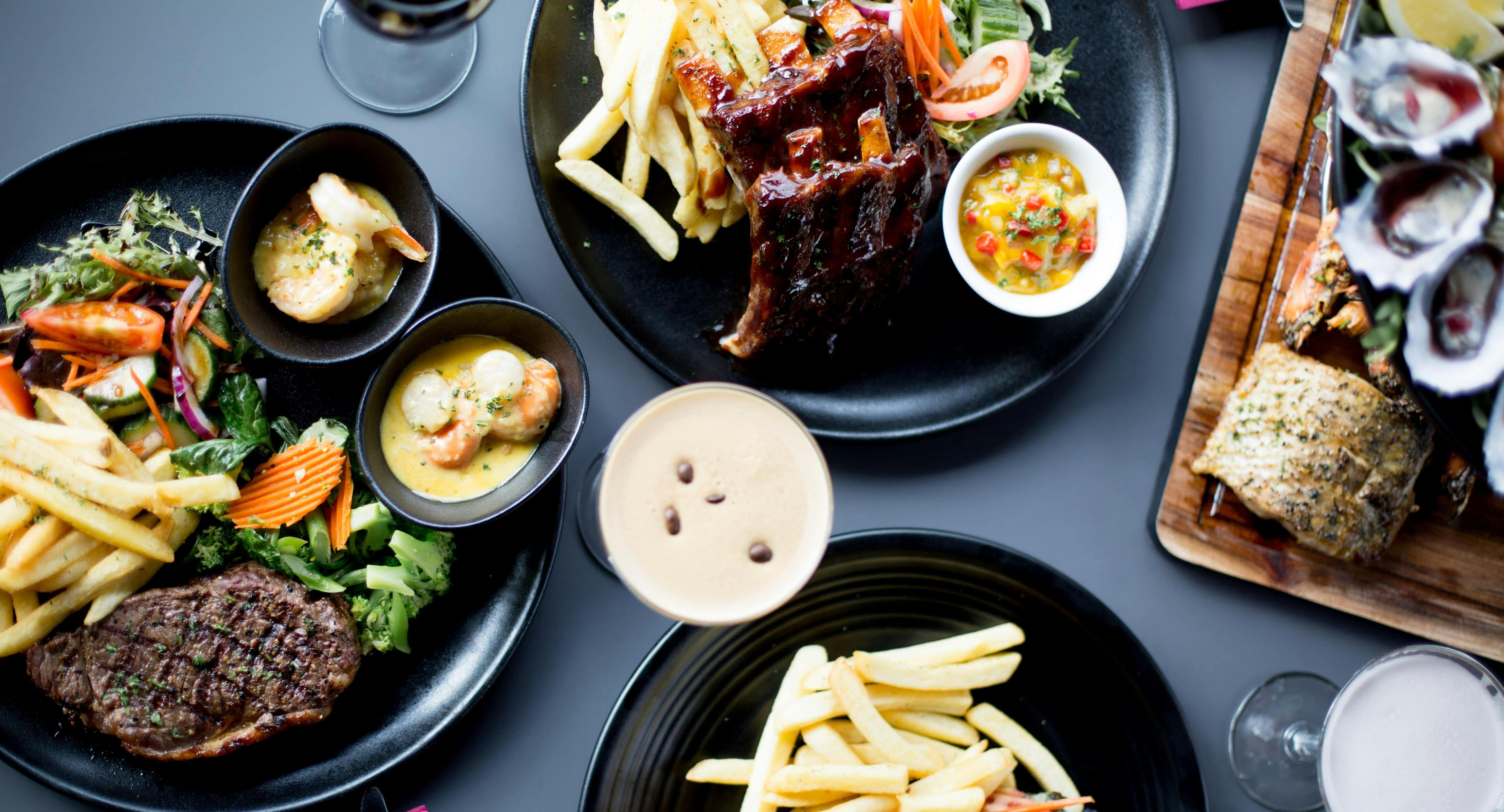 Restaurant Greyhounds Entertainment in Springvale, Melbourne