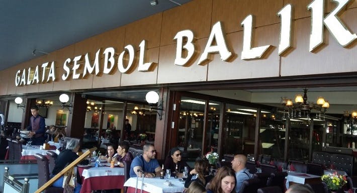 Eminönü, İstanbul şehrindeki Galata Sembol Balık restoranı