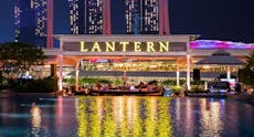 Restaurant Lantern in Raffles Place, Singapore
