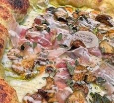 Restaurant Mi House Pizza & Fritti in Giugliano in Campania, Naples