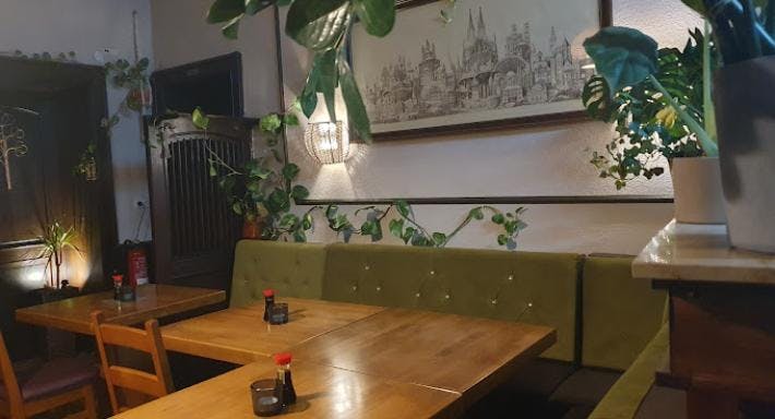 Image 2 of restaurant Sushi World