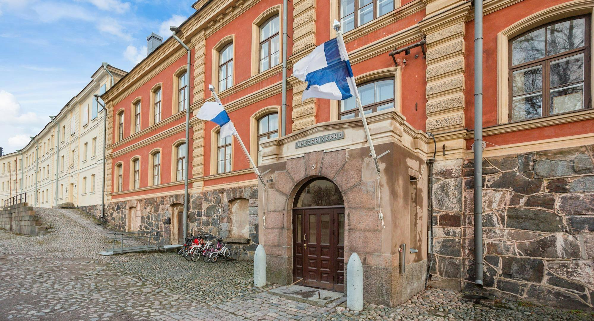 Photo of restaurant Suomenlinnan Upseerikerho in Suomenlinna, Helsinki