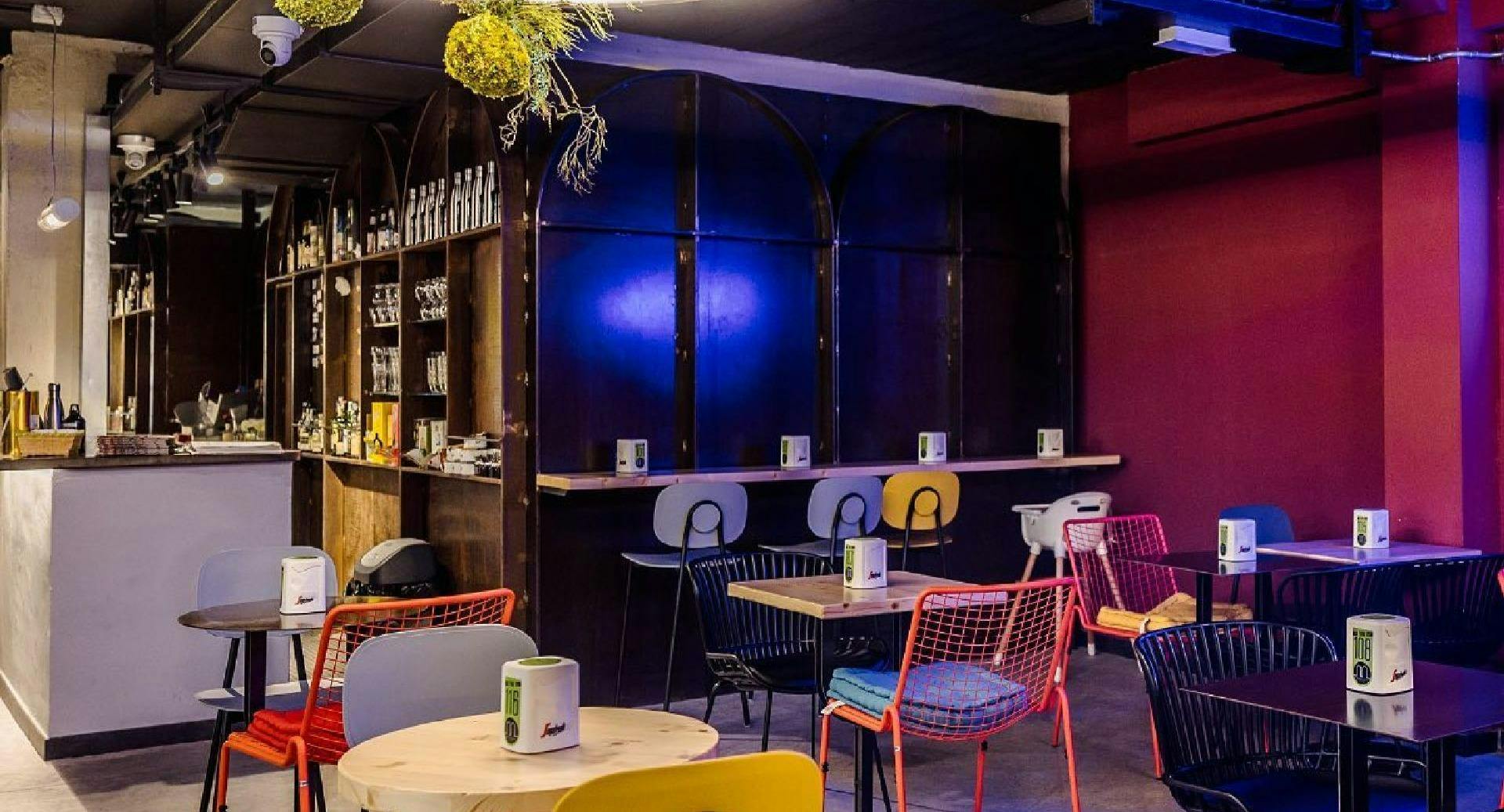 Photo of restaurant Marathon Hostel Beds & Beer in Centro Storico, Genoa - Photo 2